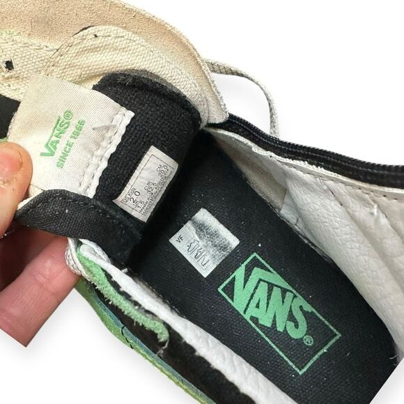 VANS Kids SK8-Hi Reissue Side Zip Sneakers Green Black Snake Print Size 2 - Picture 8 of 9